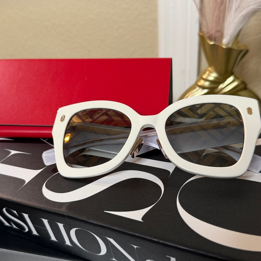 Fendi Acetate FF Sunglasses - Picture 3 of 10